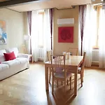 아파트 Duplex Tra Duomo E Brera *