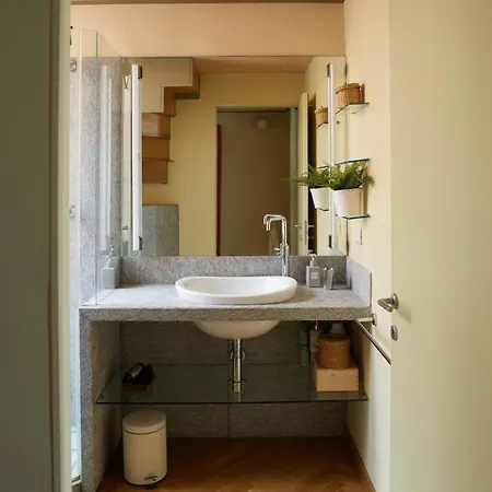 Duplex Tra Duomo E Brera Апартаменты