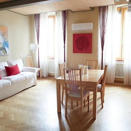 Апартаменты Duplex Tra Duomo E Brera *